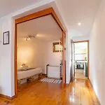 Cozy Bica Flat With Balcony