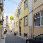 Cozy Bica Flat With Balcony * Lissabon