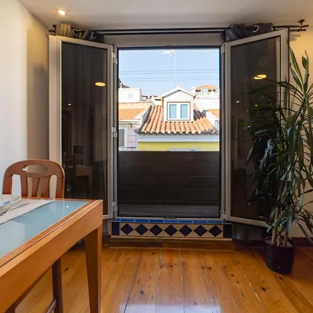 Cozy Bica Flat With Balcony Lizbona