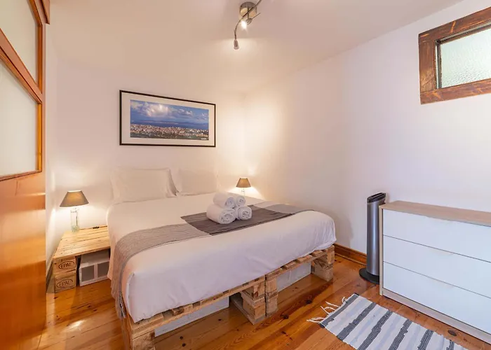 Cozy Bica Flat With Balcony Lizbona