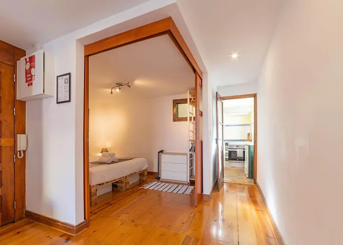 Cozy Bica Flat With Balcony