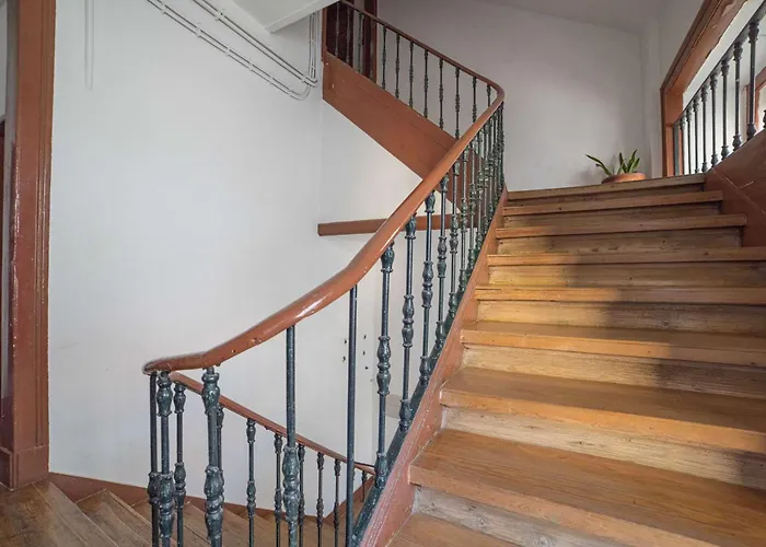 Cozy Bica Flat With Balcony Lizbona