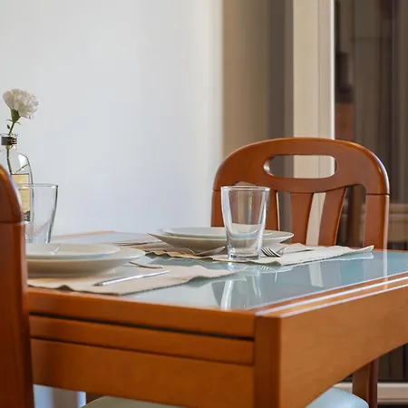 Cozy Bica Flat With Balcony Appartement Lissabon