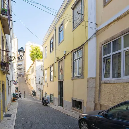 Cozy Bica Flat With Balcony * Lissabon