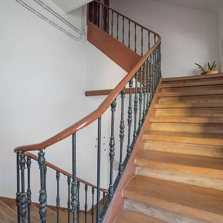Cozy Bica Flat With Balcony Lissabon