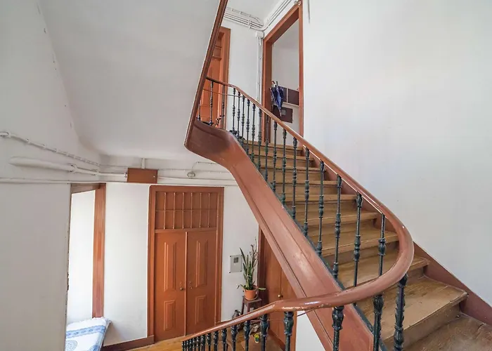 Lejlighed Cozy Bica Flat With Balcony